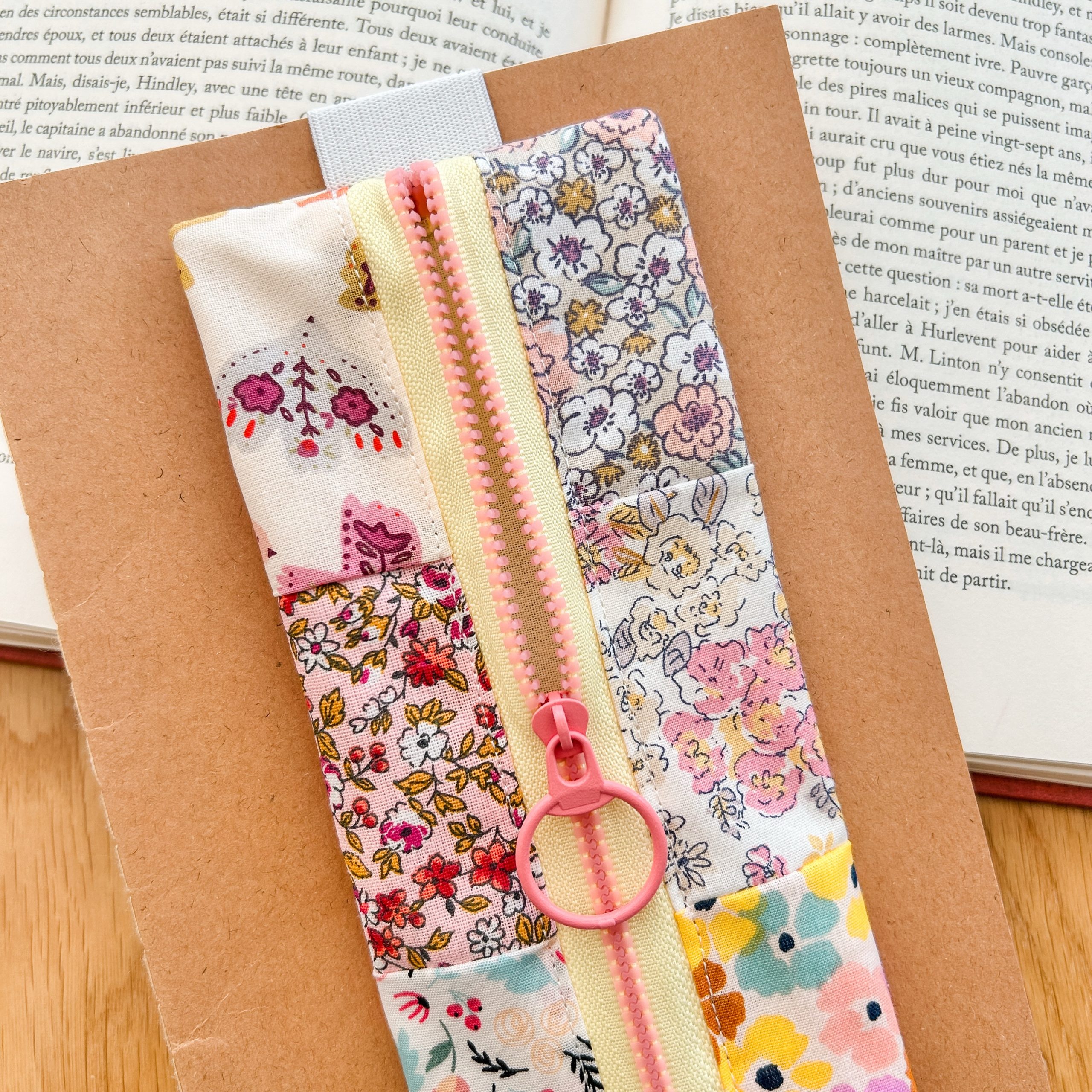Trousse élastique Patchwork rose – Image 2