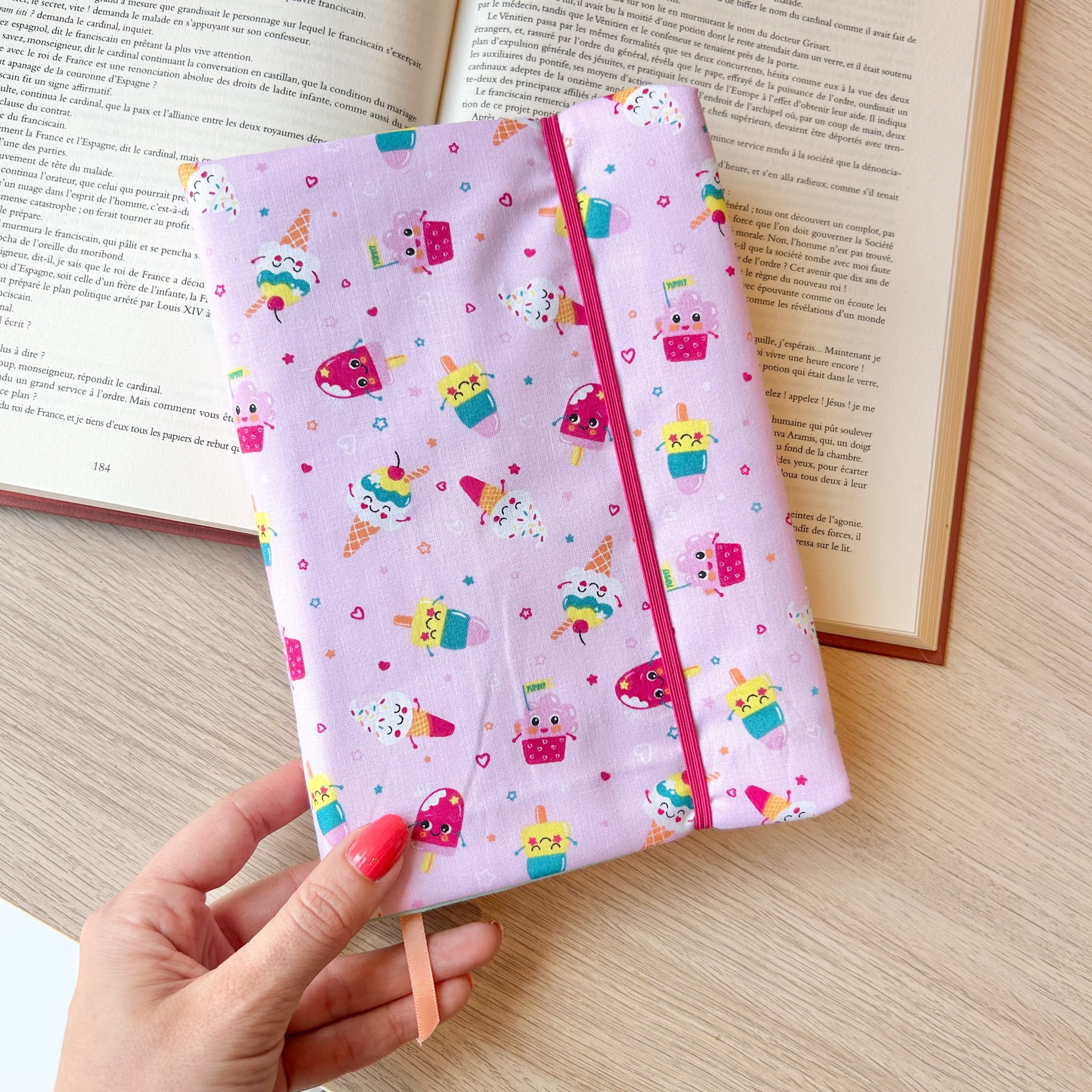 Couvre livre grand format Cornetto